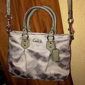 Cute crossover coach bag!!